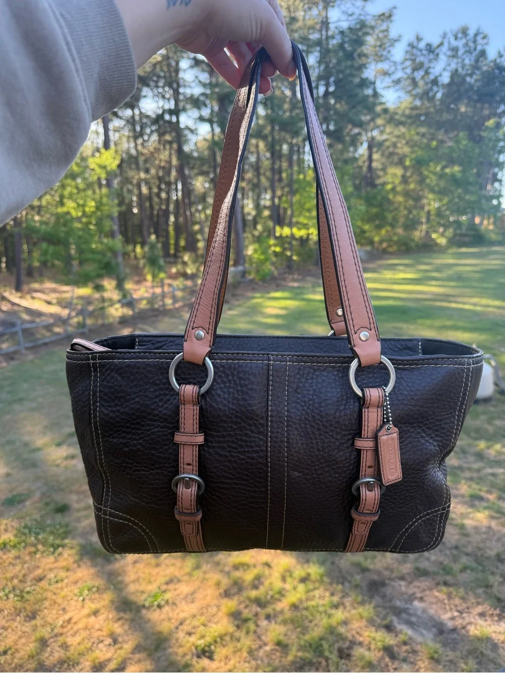 SOLD ‼️‼️ Coach Chelsea Tote - Picture 1 of 7